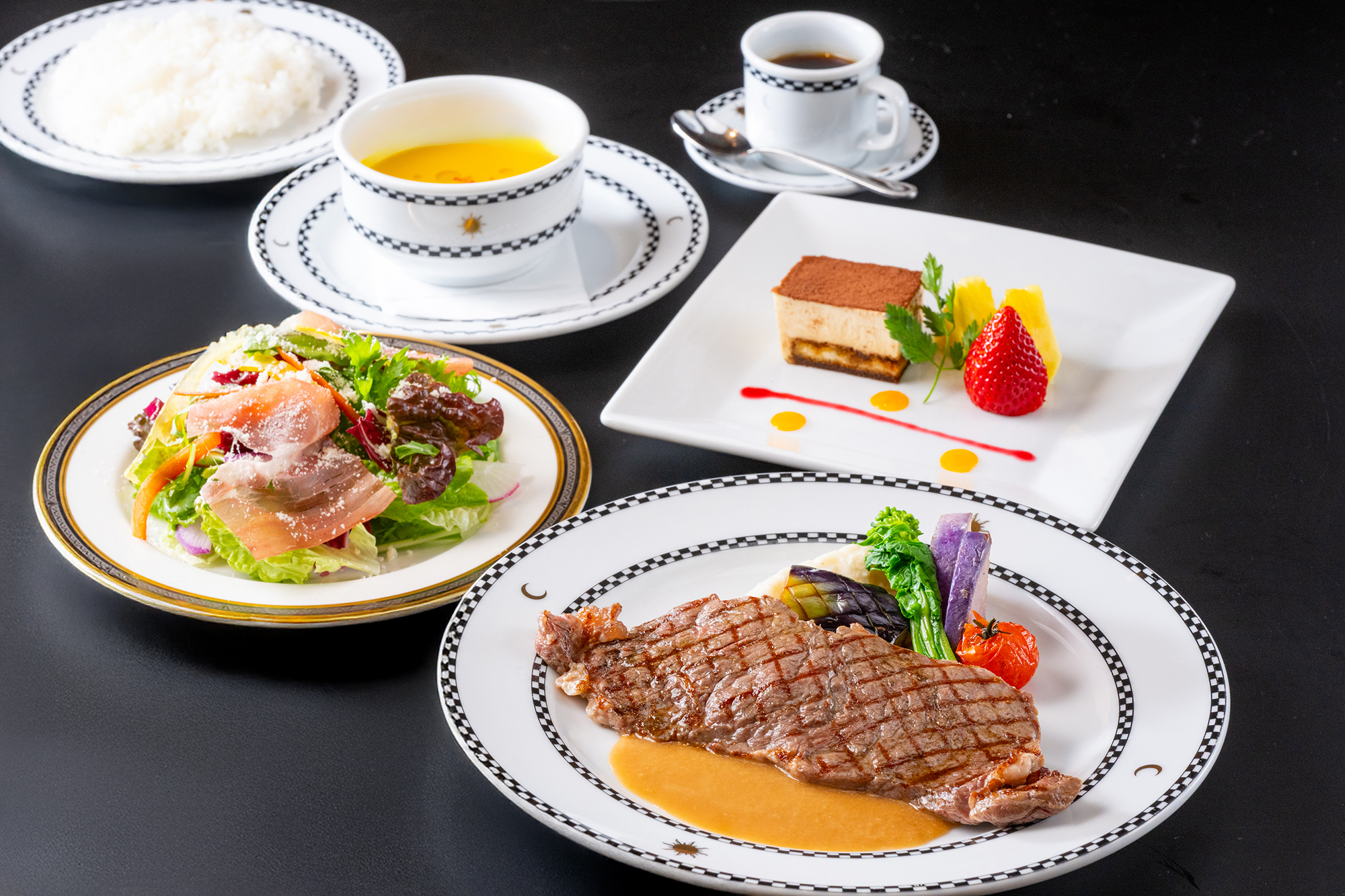 料理長おすすめプルメリアランチコース